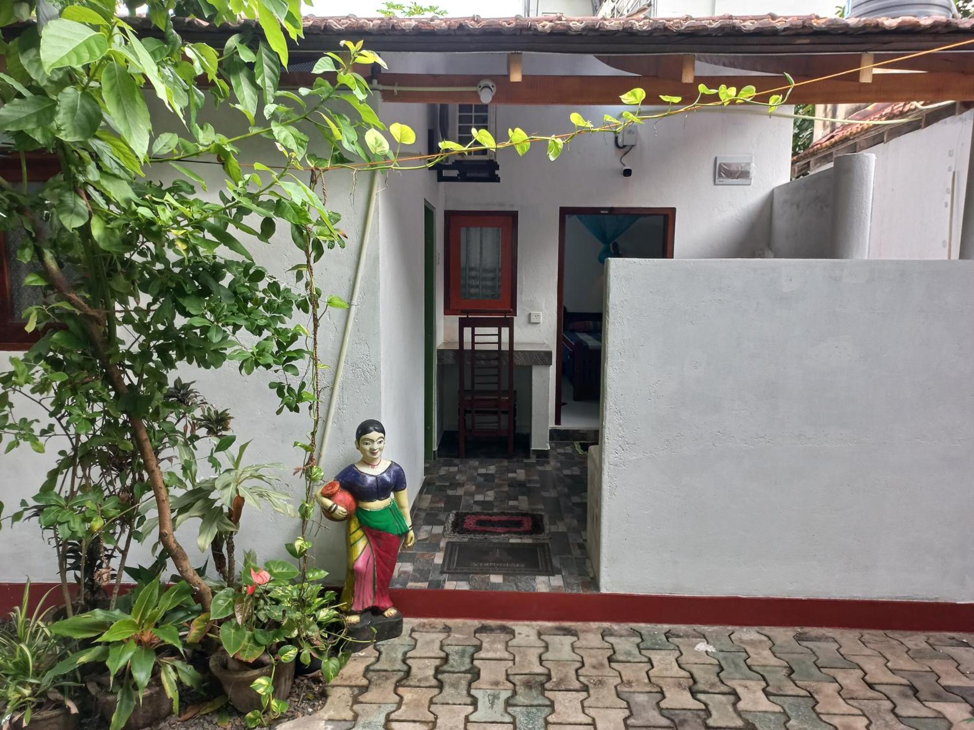 Mango Villa 703 هيكادوفا المظهر الخارجي الصورة