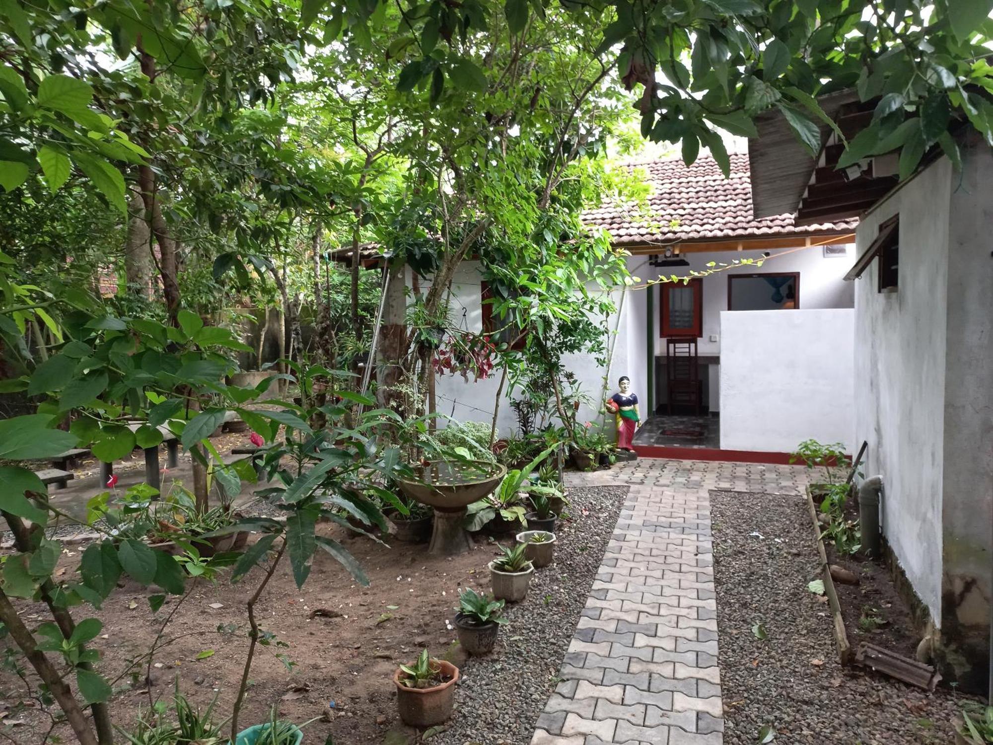 Mango Villa 703 هيكادوفا المظهر الخارجي الصورة